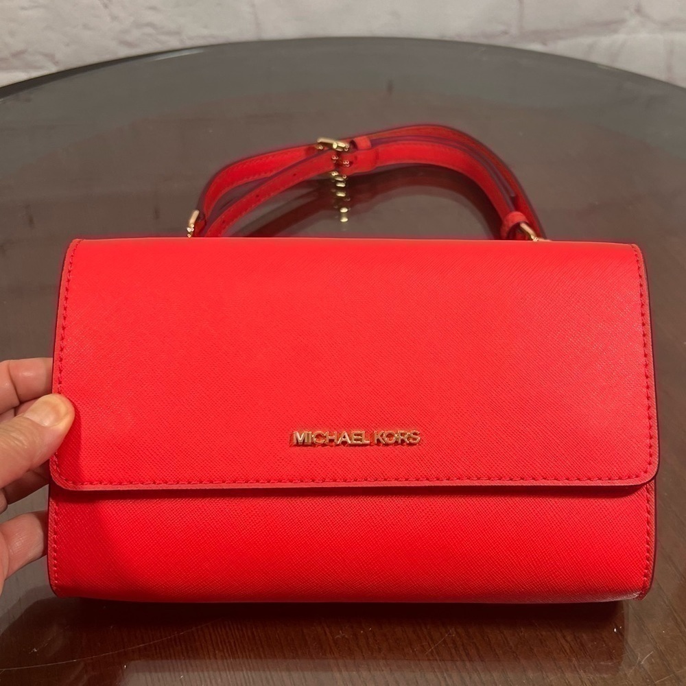 MICHAEL KORS Saffiano Leather 3-in-1 Crossbody. Jet Set Travel bag NWT Coral - Picture 2 of 14